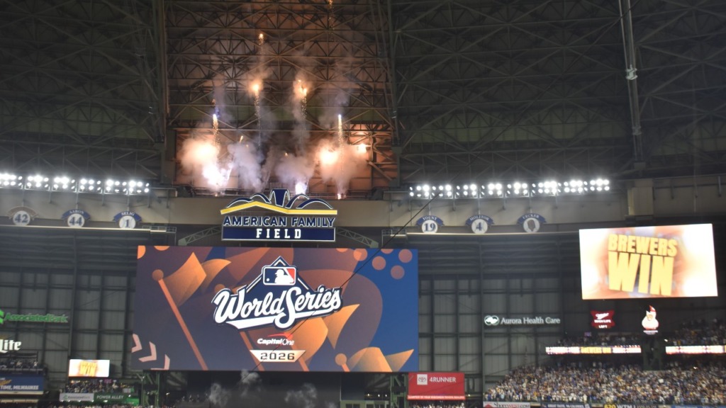 Thrilled Brewers fans cheer team to victory in Game 1 of World Series — BizTimes Milwaukee, Fort Worth Sports news