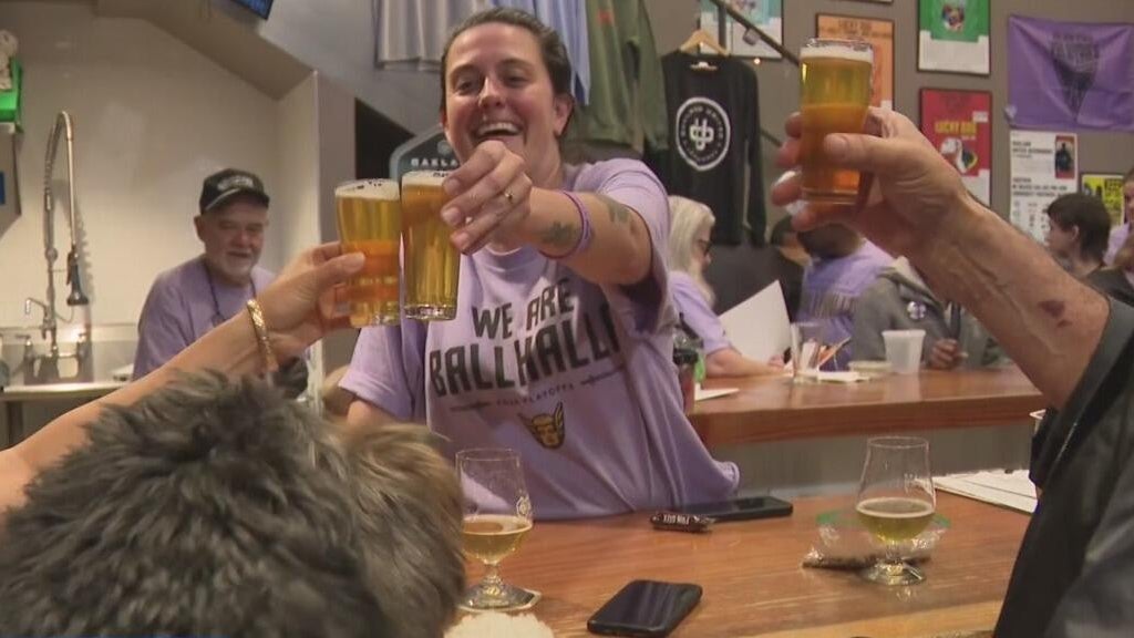 Valkyries fans pack Oakland bar to cheer on team as playoff series shifts to Atlanta — CBS Bay Area (KPIX), Fort Worth Dining news