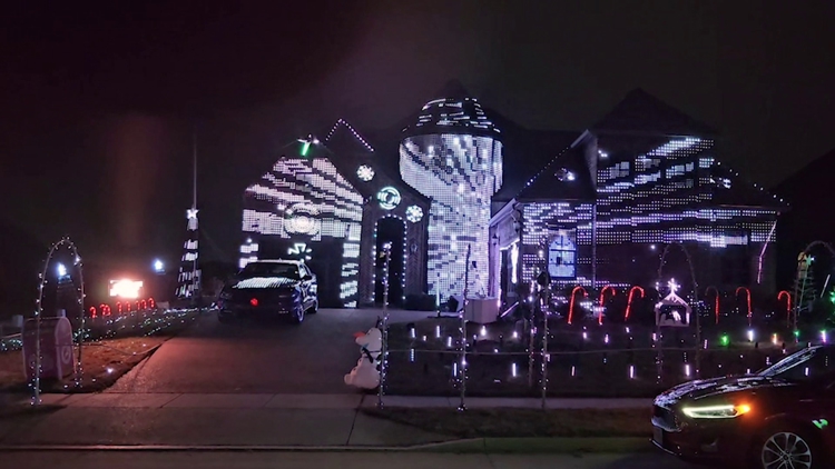 Sachse family known for Christmas light display prepares to move — WFAA (Dallas-Fort Worth), Fort Worth Community news