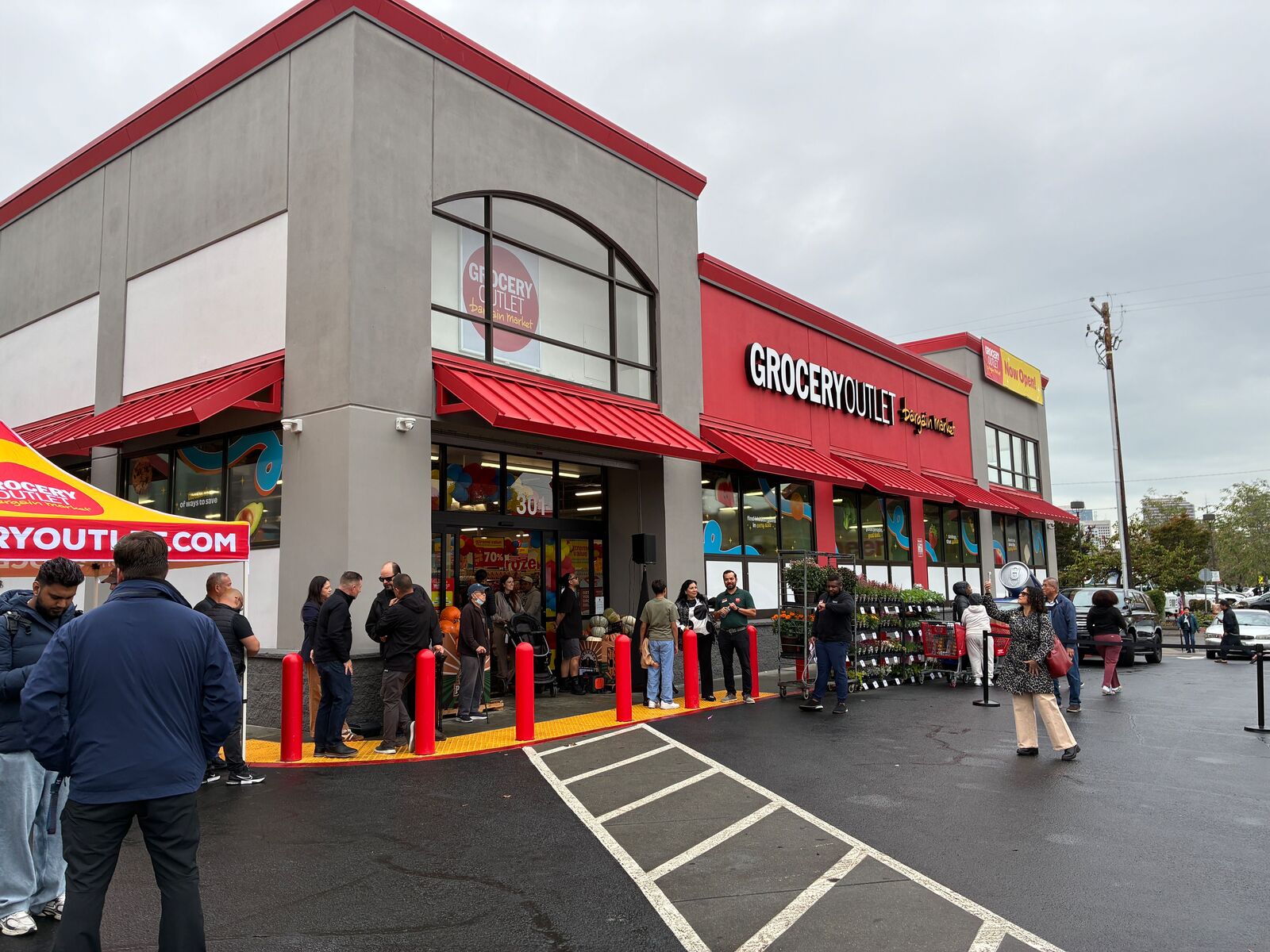 New Grocery Outlet opens in Oakland’s Eastlake neighborhood — The Oaklandside, Fort Worth Business news